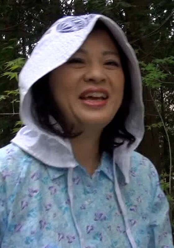 【群馬の山間部に住む美熟女さんを求めて突撃訪問！初めてのAV男優とのハメ撮りSEXを堪能する田舎熟女！】